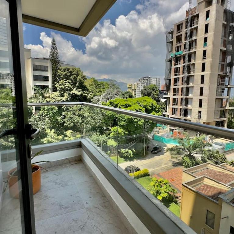 602, Modern apartment in heart of El Poblado + View! - Apartment - 23