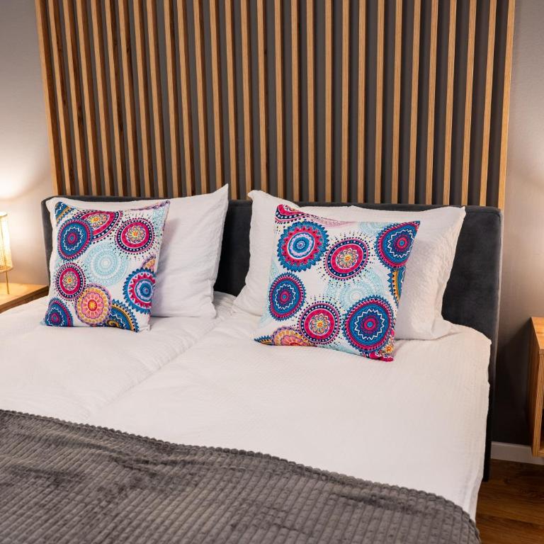 Poppy Elegance City Center & Free parking - One-Bedroom Apartment - 13