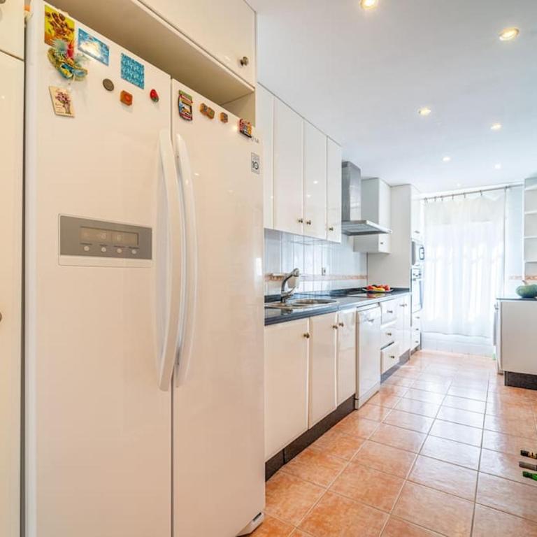 magnífico piso frente al mar - Three-Bedroom Apartment - 7