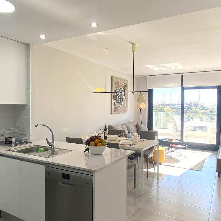 Impresionante y soleado apartamento - zona de Golf - Apartment with Pool View - 12
