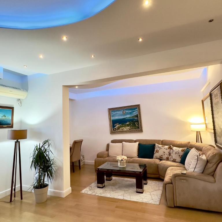 Lux Superior Apartment 120m2 in heart of Budva - Deluxe Apartment - 32