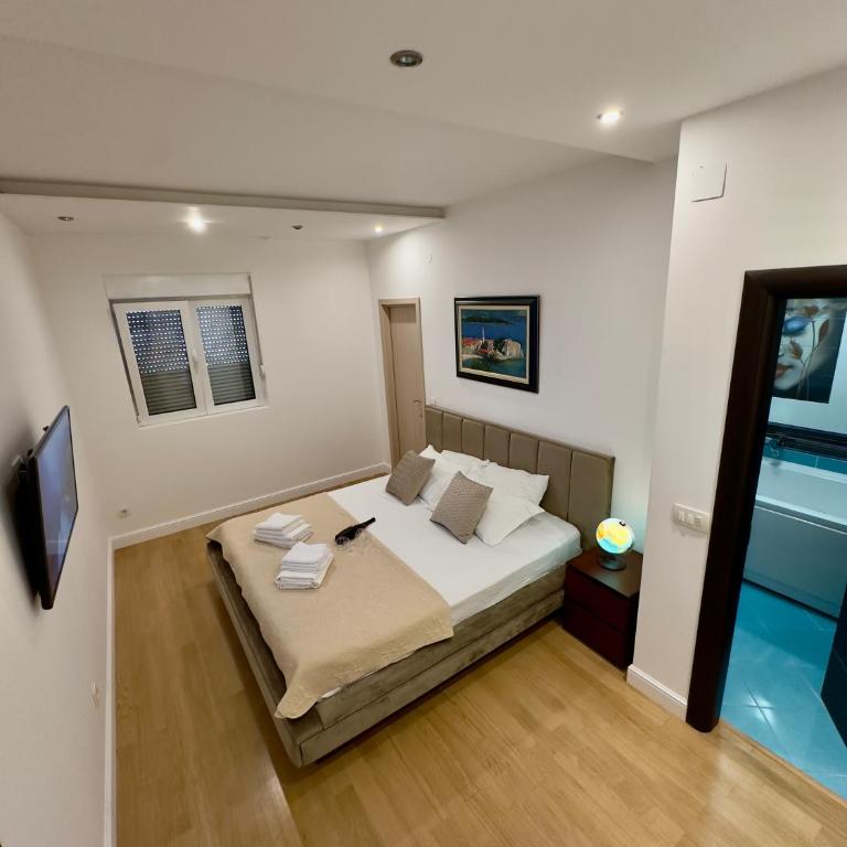 Lux Superior Apartment 120m2 in heart of Budva - Deluxe Apartment - 17