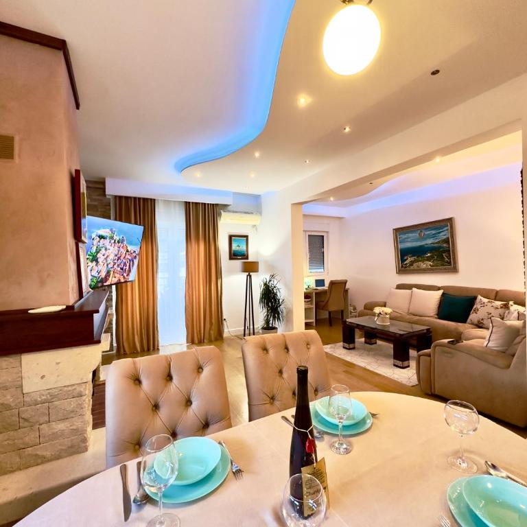 Lux Superior Apartment 120m2 in heart of Budva - Deluxe Apartment - 1