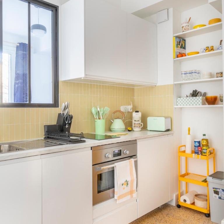 Petit jaune, T2 centre ville Marseille avec balcon - Appartement avec Balcon - 13