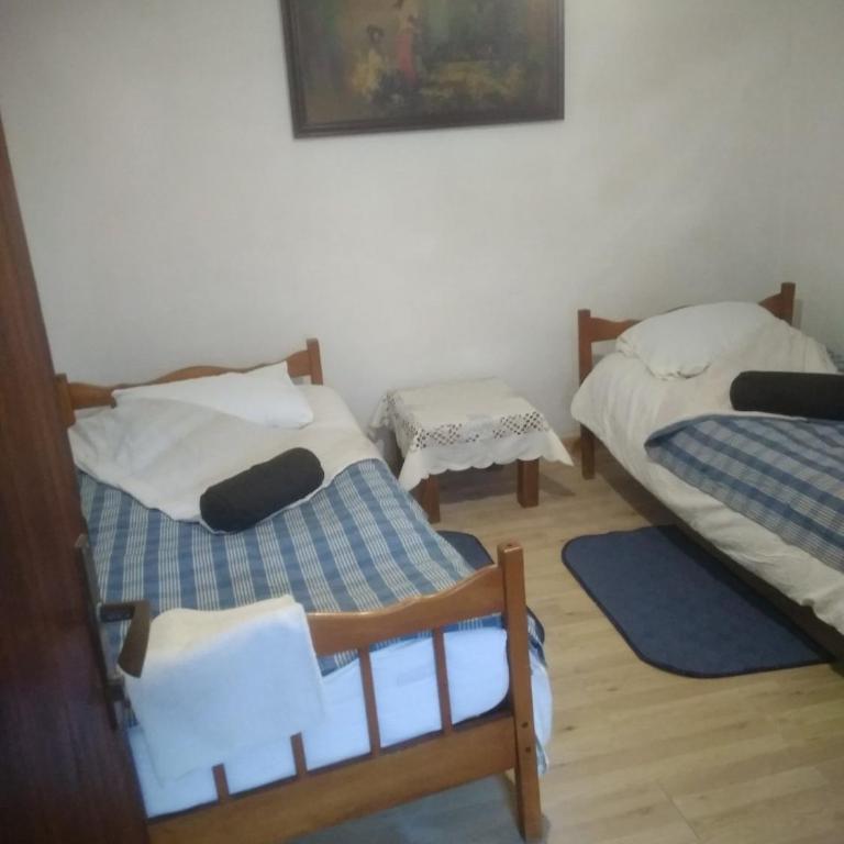 Hostel Mlinar - Dvokrevetna Soba sa Zasebnim Krevetom i Sopstvenim Kupatilom - 1