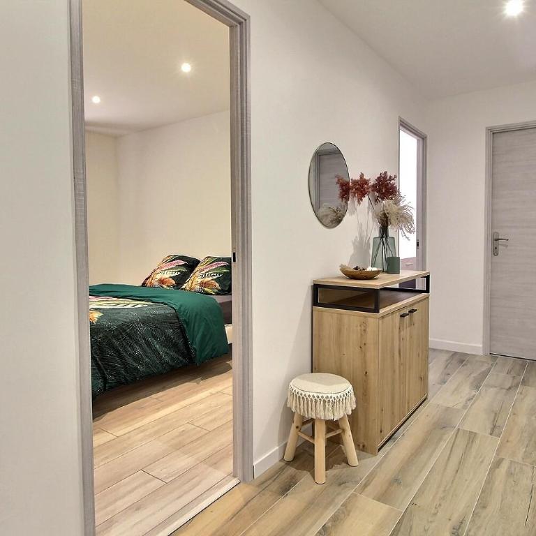 FAMILY appt type 3 centre-ville - Two-Bedroom Apartment - 4