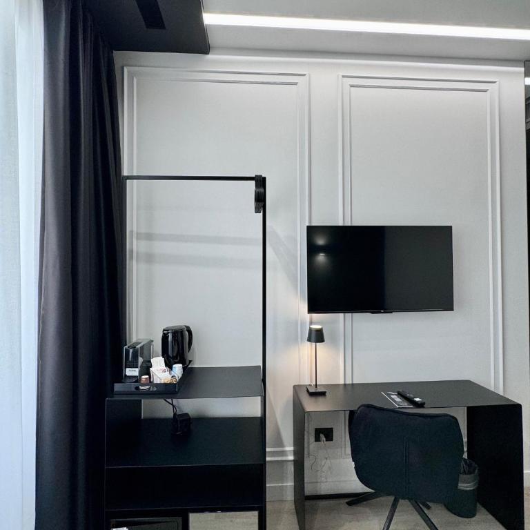Gallerie Boutique Rooms - Double Room with Private Bathroom - 11