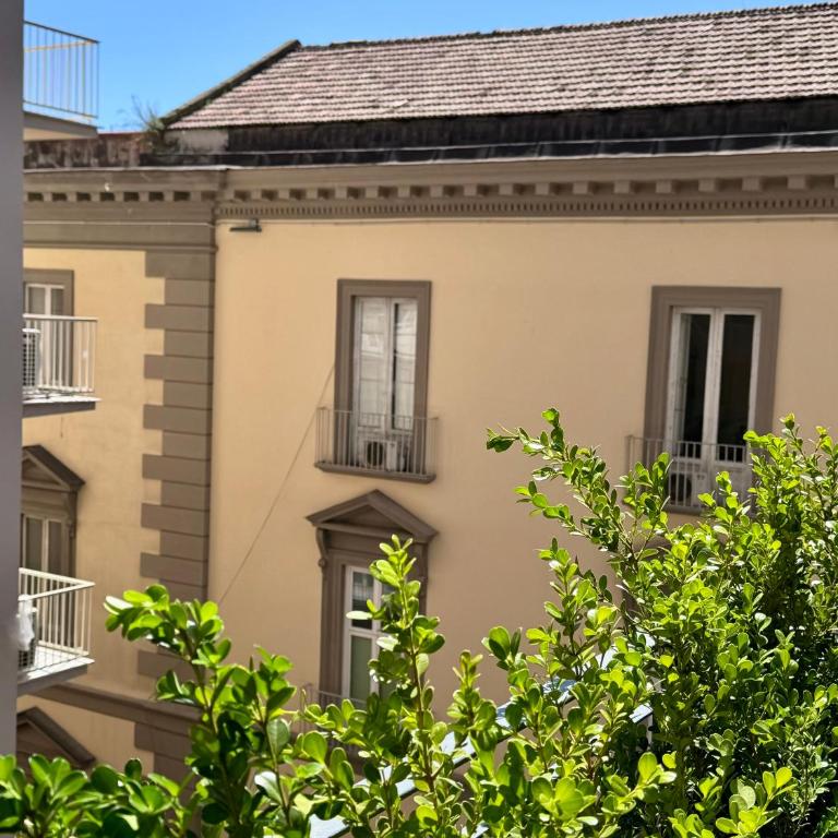Gallerie Boutique Rooms - Deluxe Double Room with Bath - 15