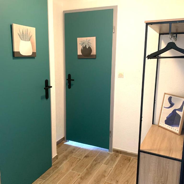 Grain de sable, classé 3 étoiles , les pieds dans l'eau - Three-Bedroom Apartment - 16