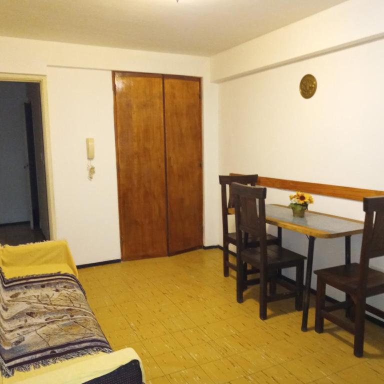Depto Céntrico Turistas - Apartamento de 1 dormitorio - 2