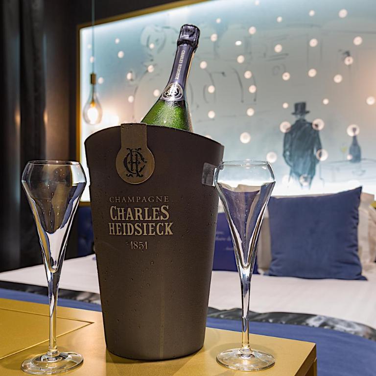 Hotel Les Bulles De Paris - Suite - 7