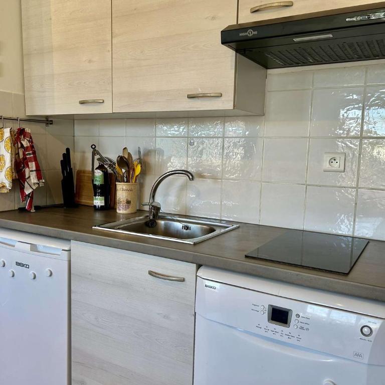 Sainte Maxime T2 rénové, 4 pers, plage à 30m - FR-1-226-543 - Apartment - 8