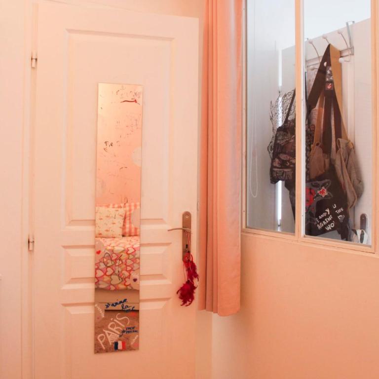Spacious family nest facing Square des Épinette - Appartement - 28