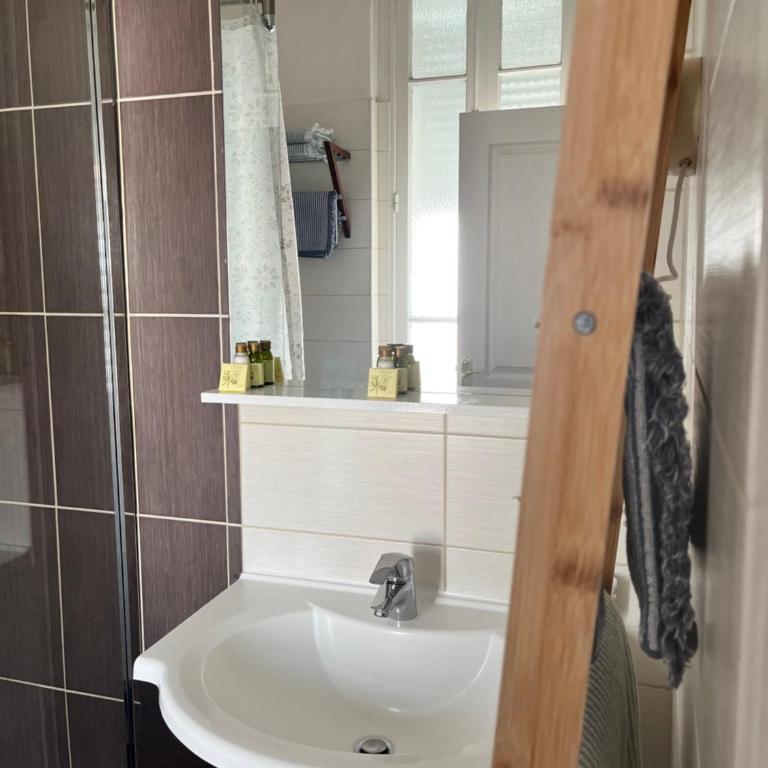 Hôtel Eden - La Baigneuse - Chambre Double Classique avec Vue sur la Cour - 8