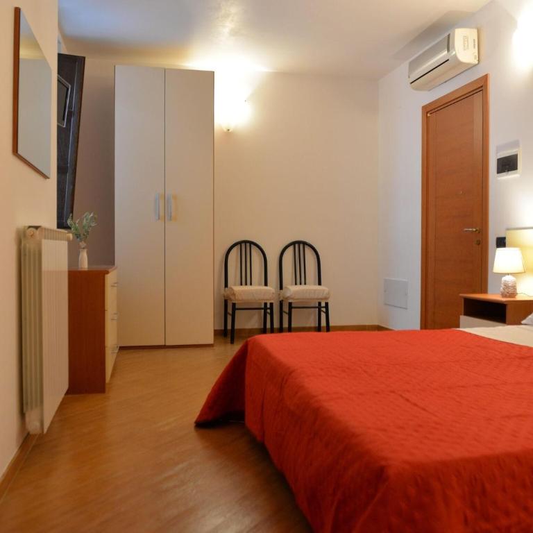 Villa in Casalini with Pool & Olive Garden - Six-Bedroom Holiday Home - 20