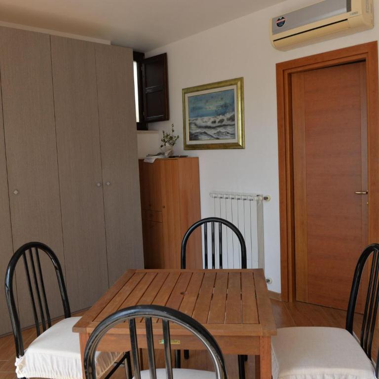 Villa in Casalini with Pool & Olive Garden - Six-Bedroom Holiday Home - 9