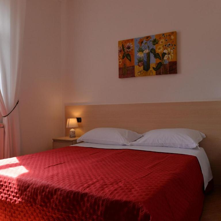 Villa in Casalini with Pool & Olive Garden - Six-Bedroom Holiday Home - 30
