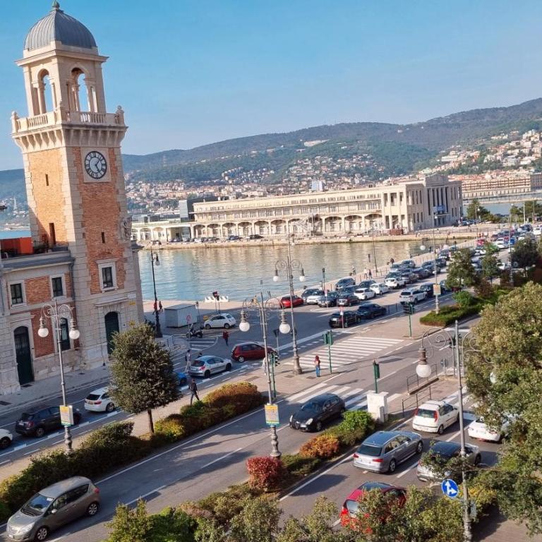 Nazario Sauro 20 - Appartamento con 3 Camere da Letto - 52