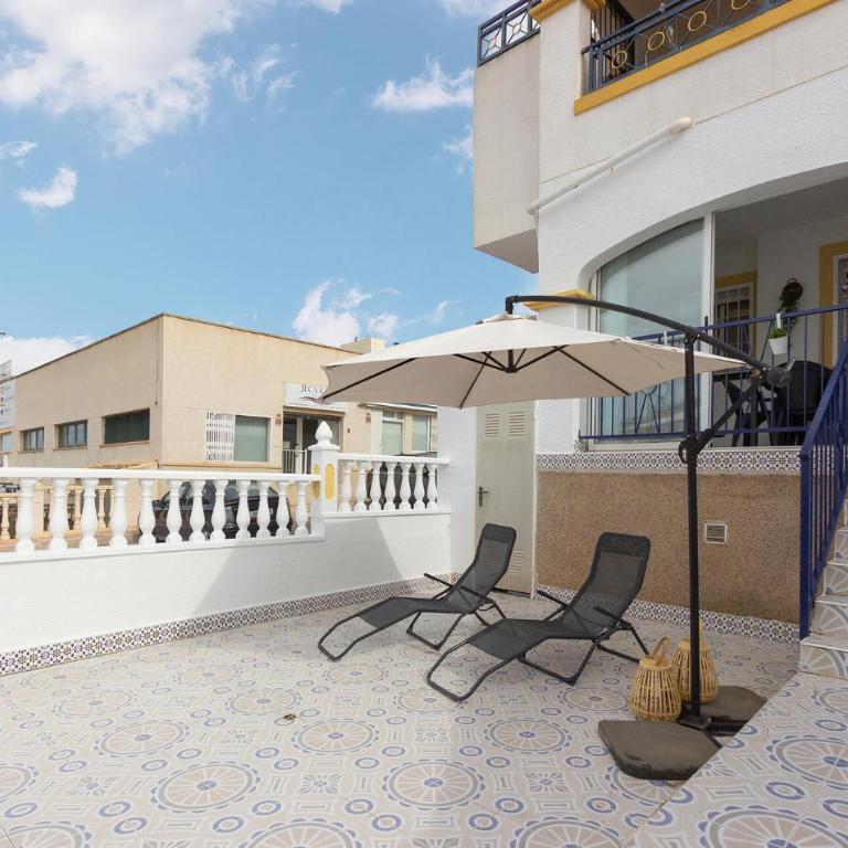 Nice Apartment In Santa Pola With Wifi - Apartamento de 3 dormitorios - 2