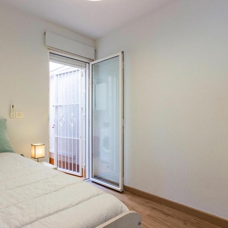 Nice Apartment In Santa Pola With Wifi - Apartamento de 3 dormitorios - 20
