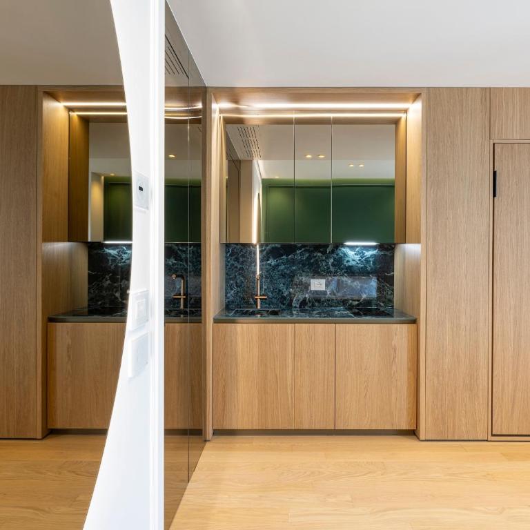 Le Terrazze Suites - Family Room - 9