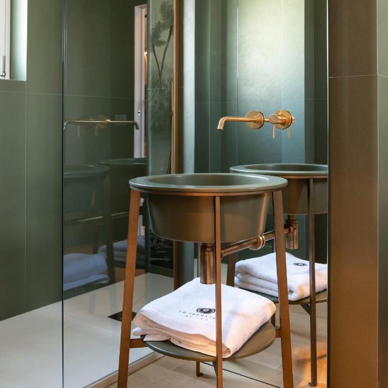 Le Terrazze Suites - Family Room - 13