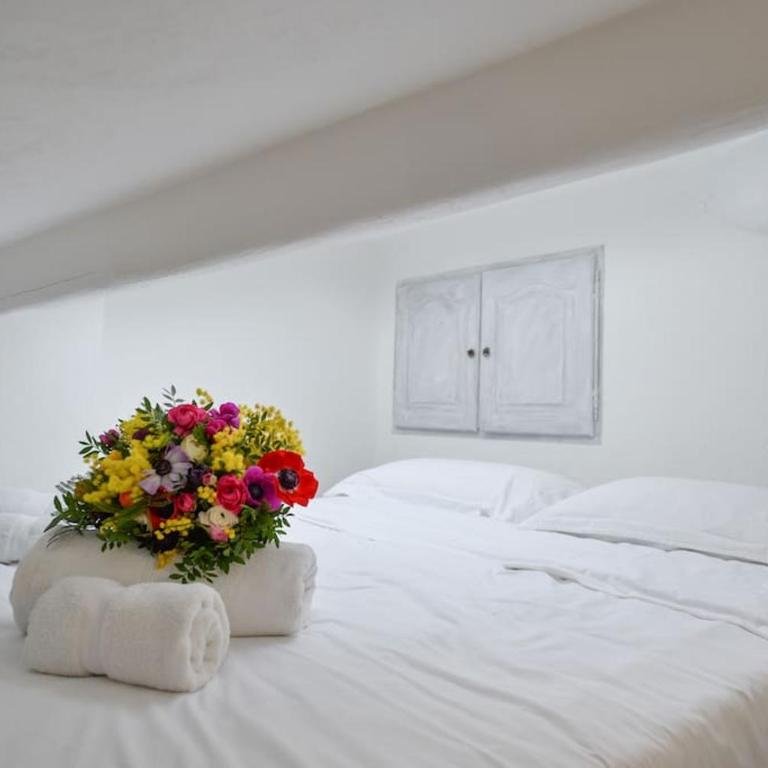 LE PETIT BATEAU - NEW cosy/charming studio/mezzanine for 3 - AC/WIFI - One-Bedroom Apartment - 40