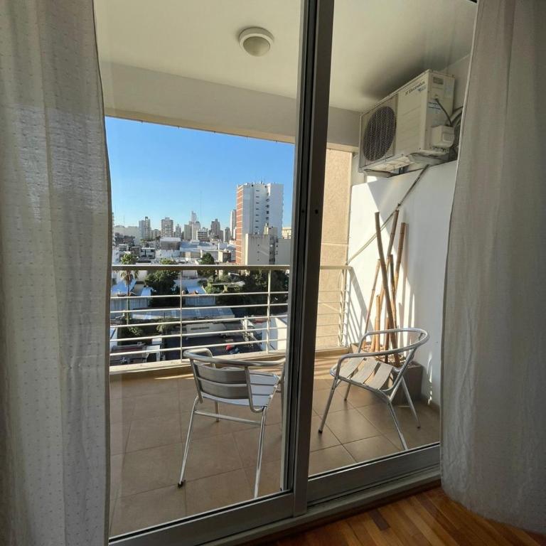 Semipiso en Las Lomitas - Apartamento con balcón - 9