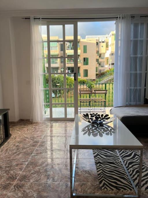 Spacious & Centrally-Located Apartment - Apartamento de 3 dormitorios - 2
