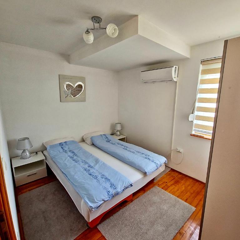 Apartman Selma - Two-Bedroom Apartment - 8