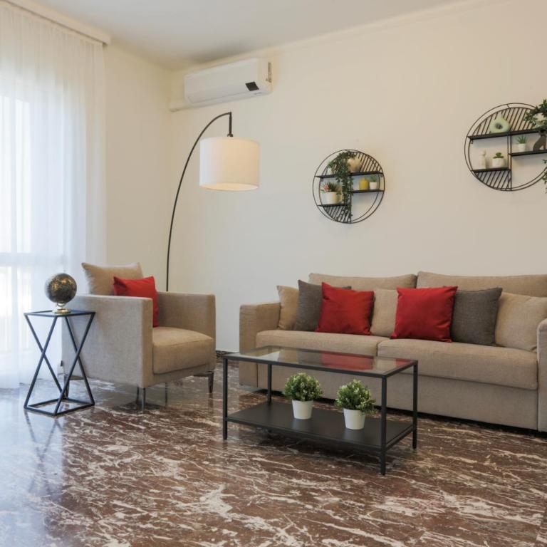 [Urban Elegance] Central Station w/Private Garage - Appartamento con 3 Camere da Letto - 1