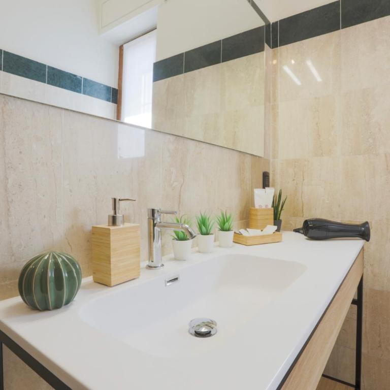 [Urban Elegance] Central Station w/Private Garage - Appartamento con 3 Camere da Letto - 17