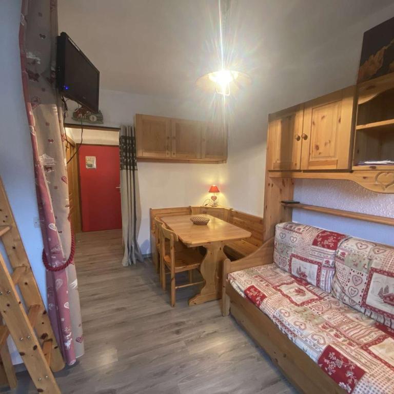 Appartement rénové cosy avec piscine, pour 4 personnes, proche des pistes et du village. - Appartement 1 Chambre - 1
