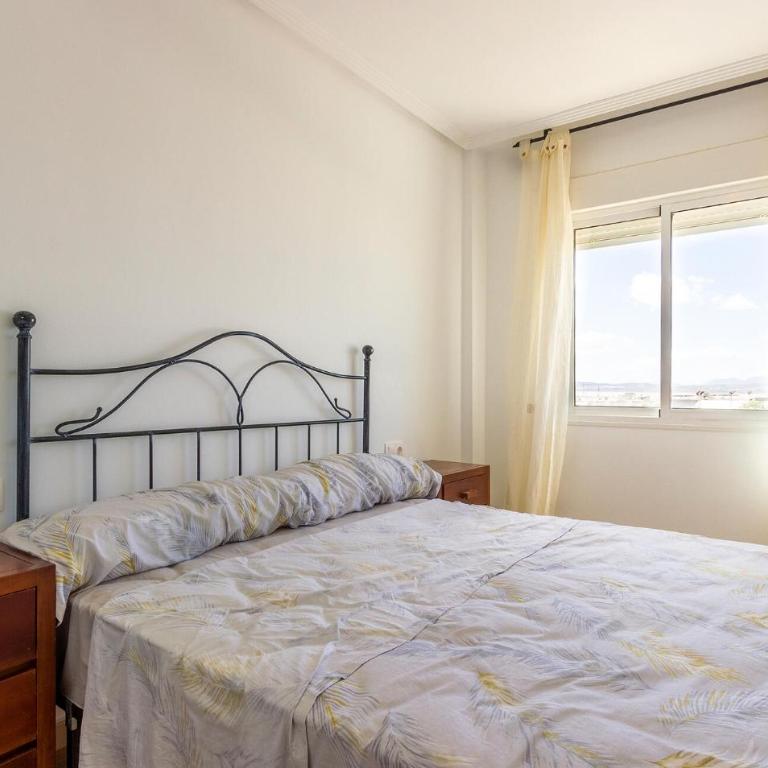 Gorgeous Apartment In Torrevieja - Apartamento de 2 dormitorios - 6