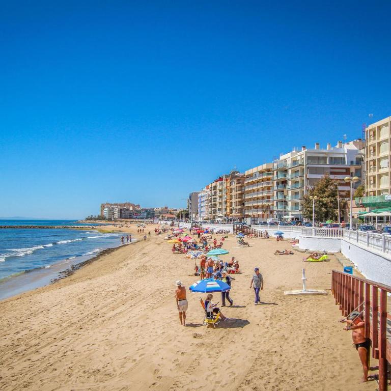 Gorgeous Apartment In Torrevieja - Apartamento de 2 dormitorios - 9