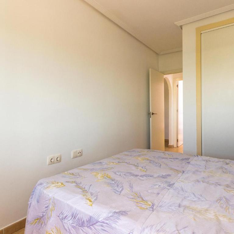 Gorgeous Apartment In Torrevieja - Apartamento de 2 dormitorios - 11