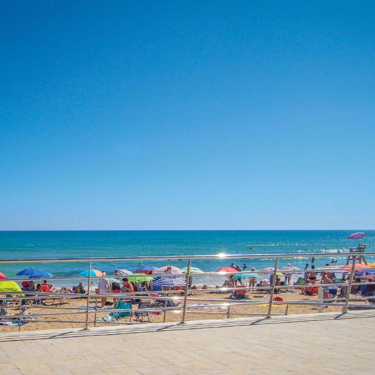 Gorgeous Apartment In Torrevieja - Apartamento de 2 dormitorios - 16