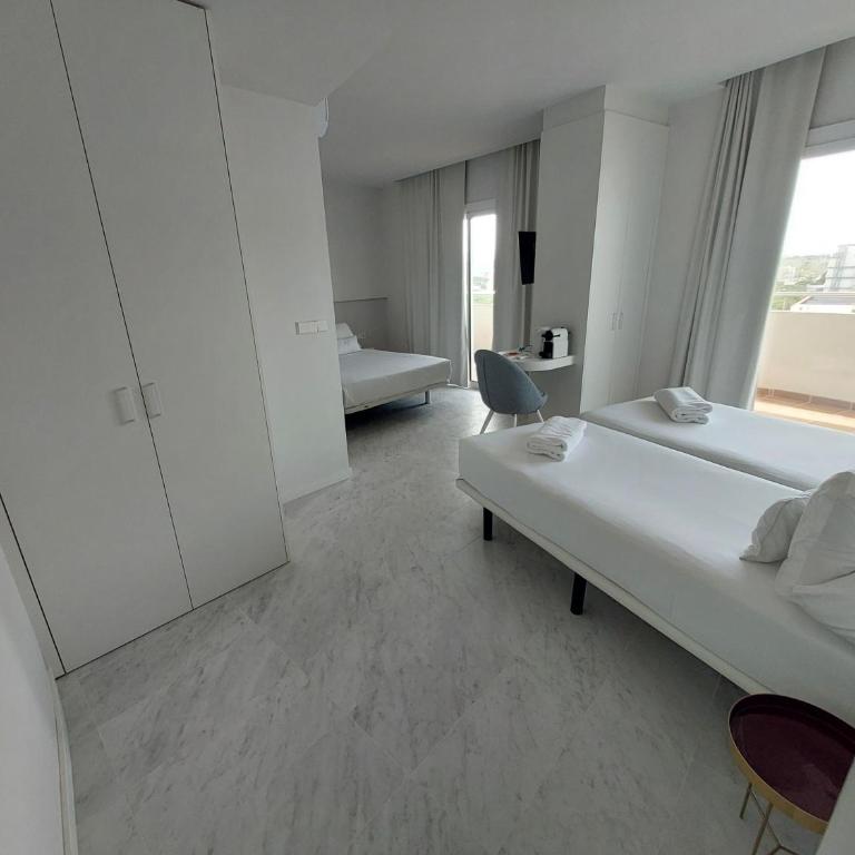 Hotel Aromar - Habitación Familiar Deluxe - 3