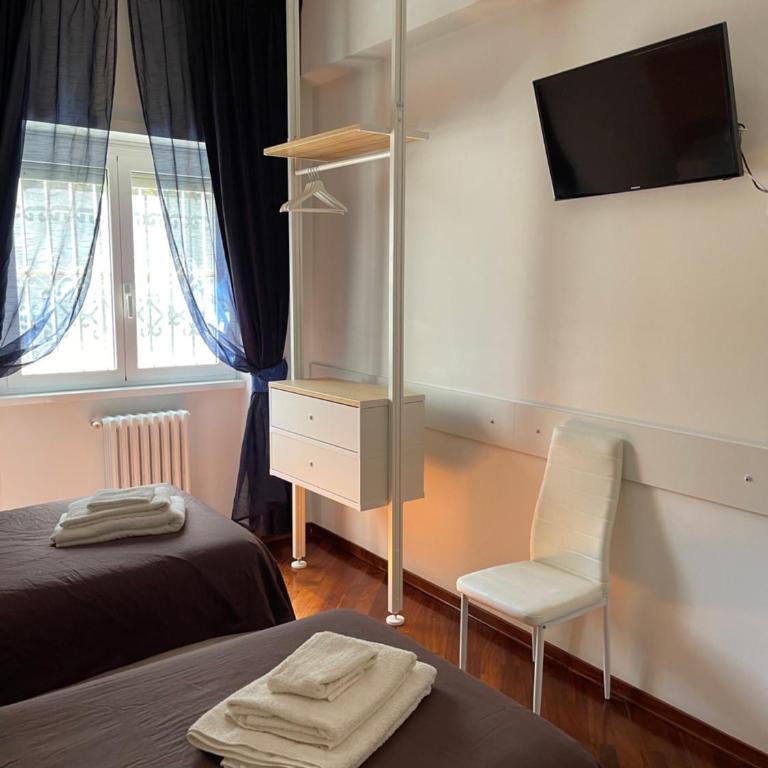 Casa Mia Guesthouse - Camera Doppia con Letti Singoli e Bagno in Comune - 7