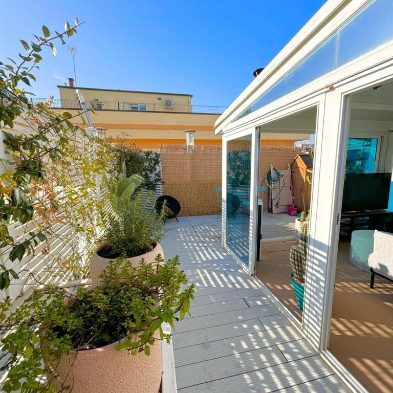 ROOFTOP-MarinaCentro-Unique-Beach-Fun-Smart-LoveApt-Train-Park - Appartamento con 1 Camera da Letto - 20