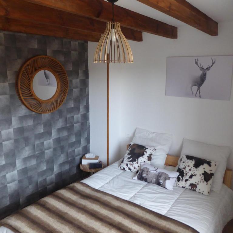 le chalet Cerdan - classé 3 étoiles - 5 personnes - 2 chambres- parking -garage-jardin-WIFI-rénové en 2023 - Chalet 2 Chambres - 15