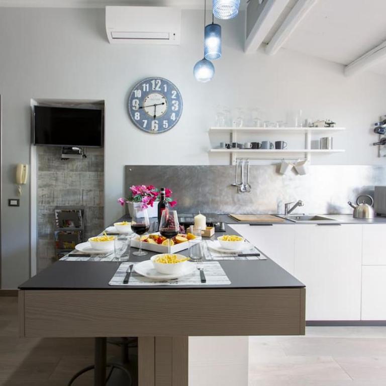 A 2 passi dal castello ,appartamento con veranda - Appartamento con 2 Camere da Letto - 4