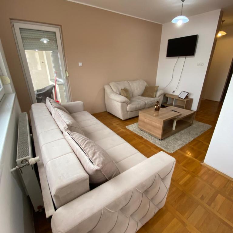 SKY2 APARTMAN - One-Bedroom Apartment - 11