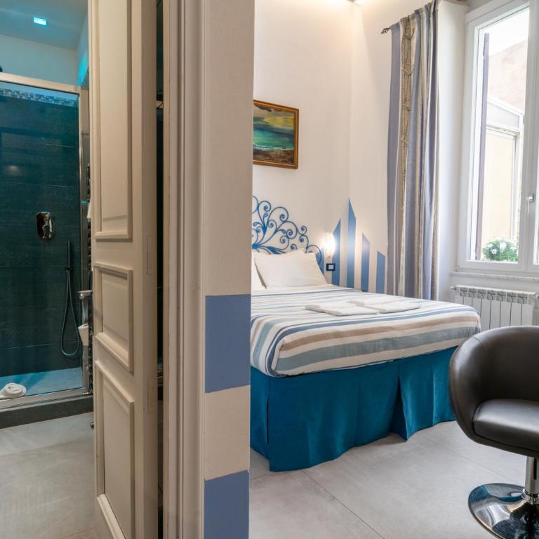 Teresa Rooms & Suites - Double or Twin Room with Private Bathroom - 7