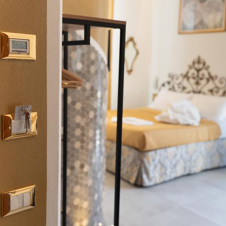 Teresa Rooms & Suites - Junior Suite with Balcony - 14