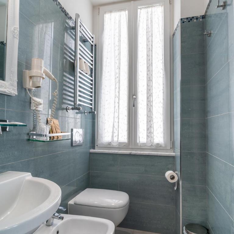 Teresa Rooms & Suites - Deluxe Double Room - 11