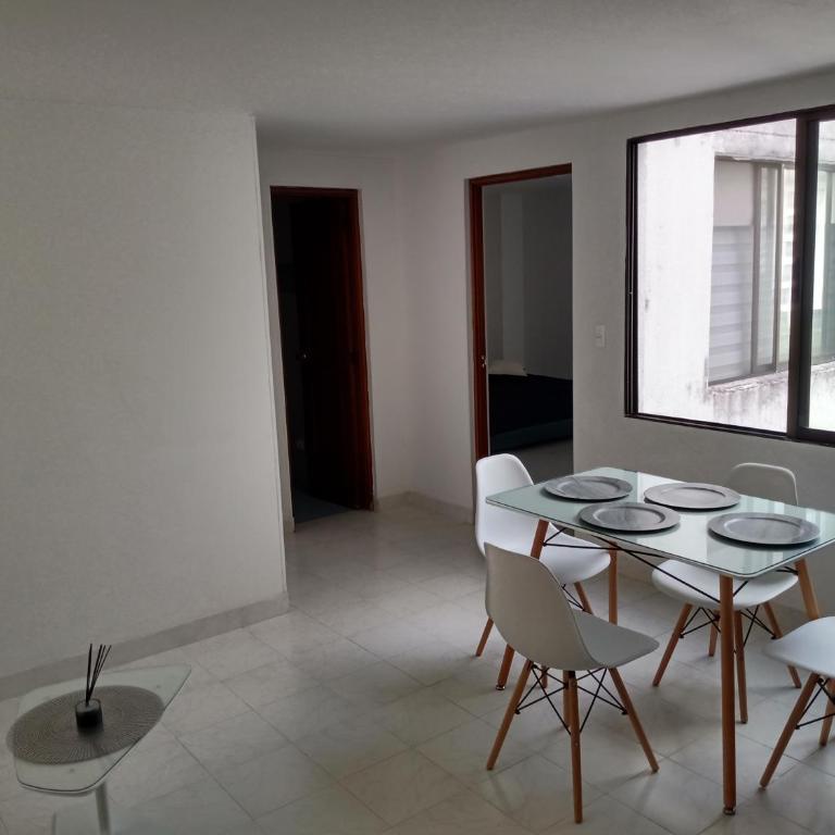 RENTO COMODO APARTAMENTO - Apartamento de 1 dormitorio - 2