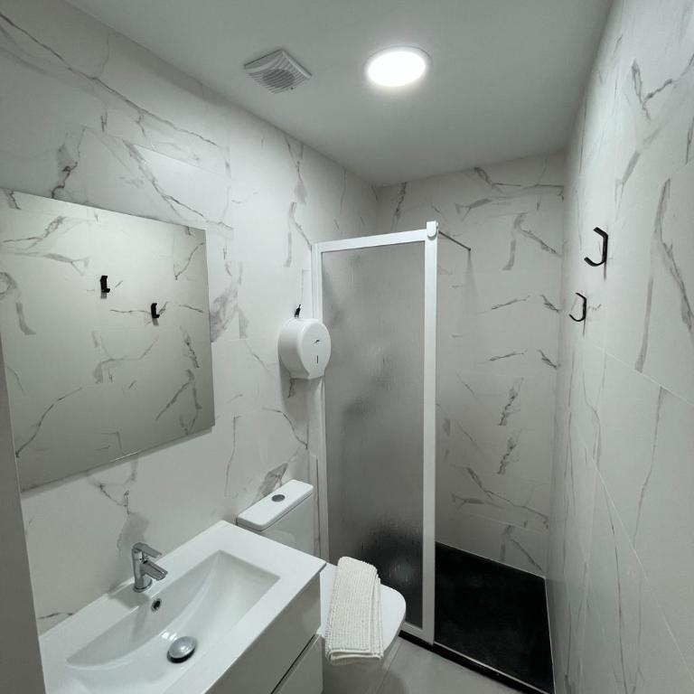 Casa amplia ideal en pleno centro del casco histórico de Almuñecar - Apartamento - 20