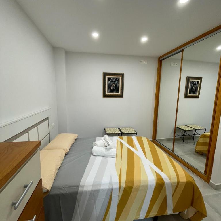 Casa amplia ideal en pleno centro del casco histórico de Almuñecar - Apartamento - 15