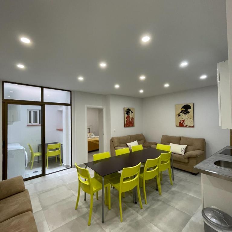 Casa amplia ideal en pleno centro del casco histórico de Almuñecar - Apartamento - 3